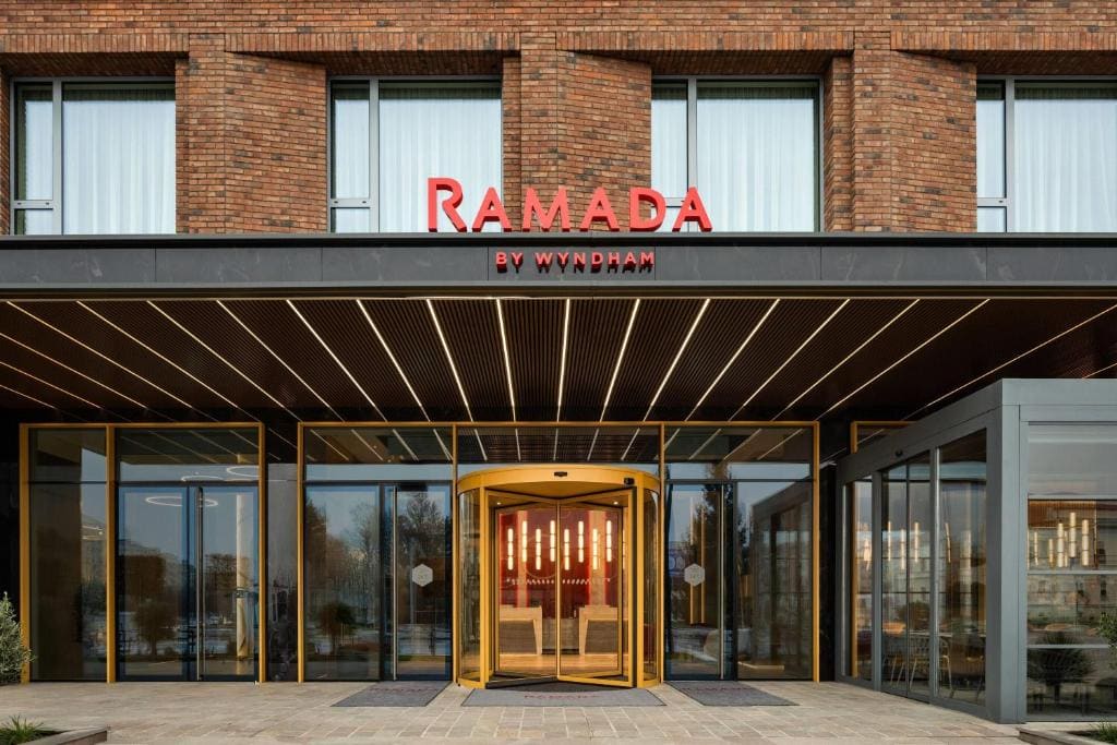 Hospitality façade project — Ramada Hotel Zalău entrance
