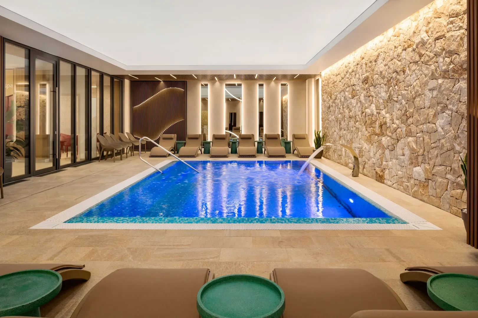 Ramada by Wyndham Zalău — swimming pool